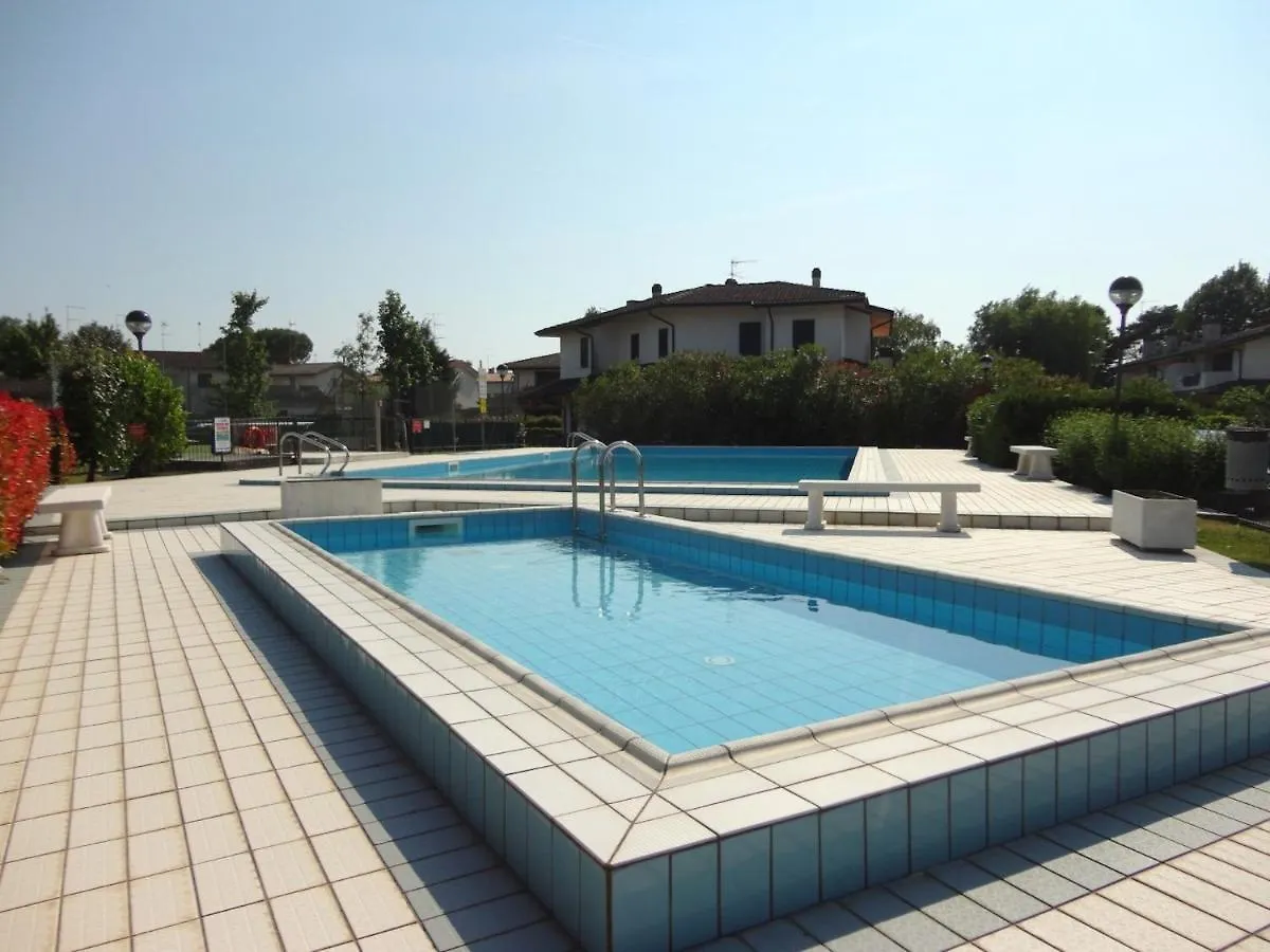 Villa Vintage-Modern Gem With Private Garden Porto Santa Margherita