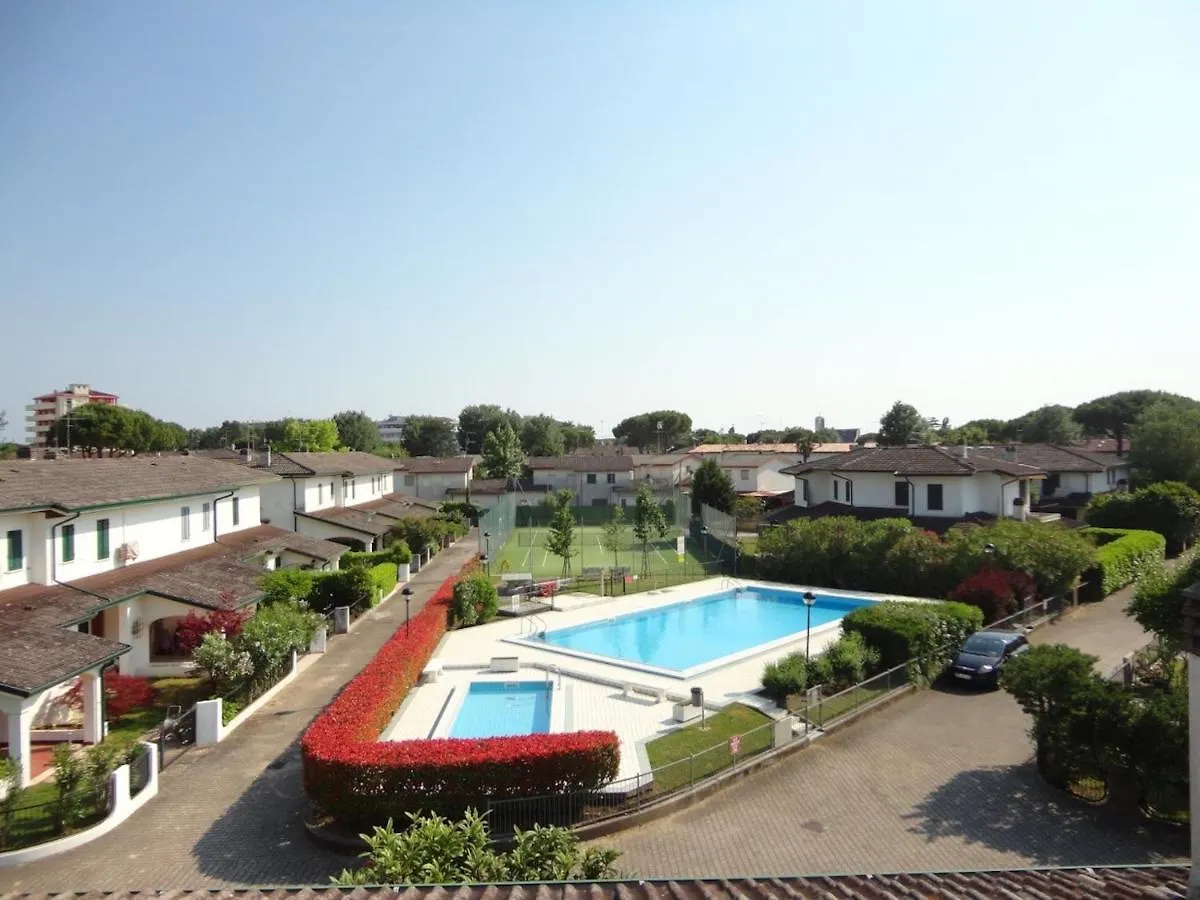 Villa Vintage-Modern Gem With Private Garden Porto Santa Margherita